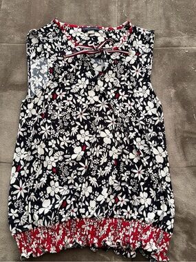 Tommy Hilfiger Black Floral Sleeveless Tie-Neck Camisole with Red Accents